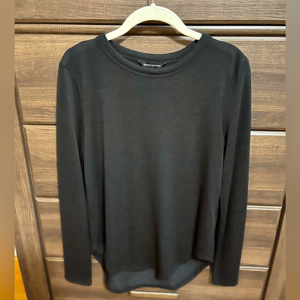 Banana Republic black long sleeve top